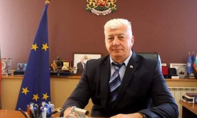 Щабът на Зико vs фалшивите изследвания на Славчо Атанасов